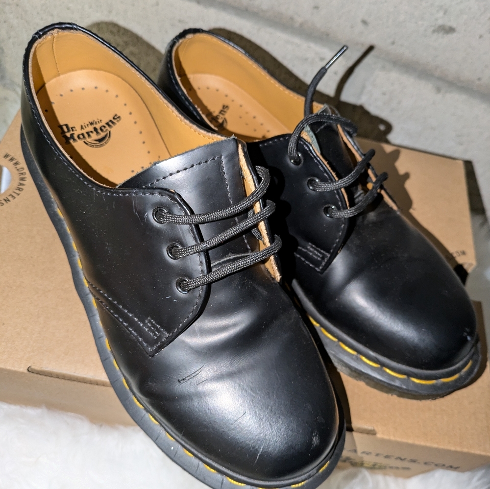 Dr Martens shoes in great condition